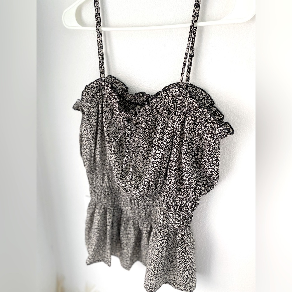 🖤fashion Q floral top🖤 - Picture 2 of 4